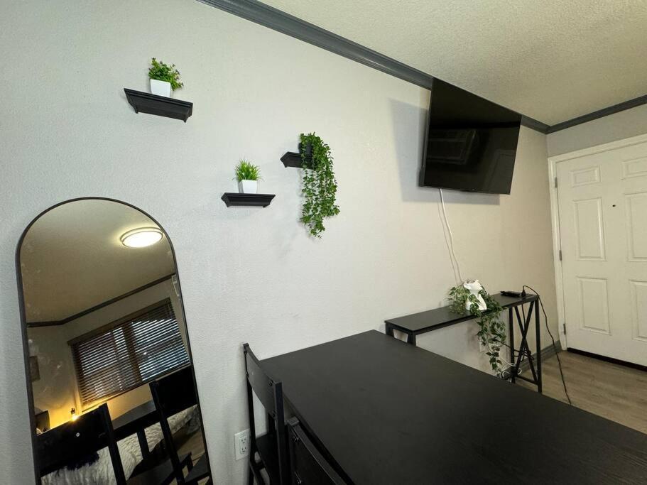 Modern Condo Near Fremont Street Las Vegas Bagian luar foto