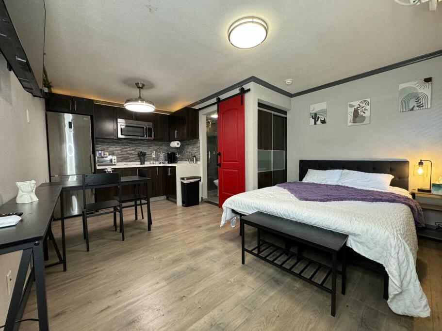 Modern Condo Near Fremont Street Las Vegas Bagian luar foto